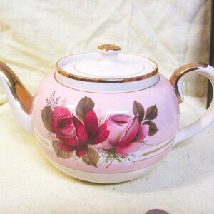 RARE VTG SADLER TEAPOT W/LID, PINK & CREAM W/ROSES, GOLD ACCENTS